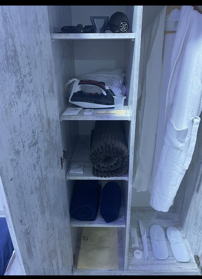 Апартаменти Cool Blue Interior Self Check In Єреван Екстер'єр фото