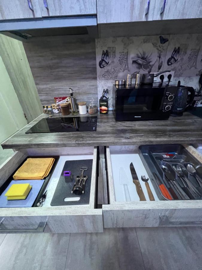 Апартаменти Cool Blue Interior Self Check In Єреван Екстер'єр фото
