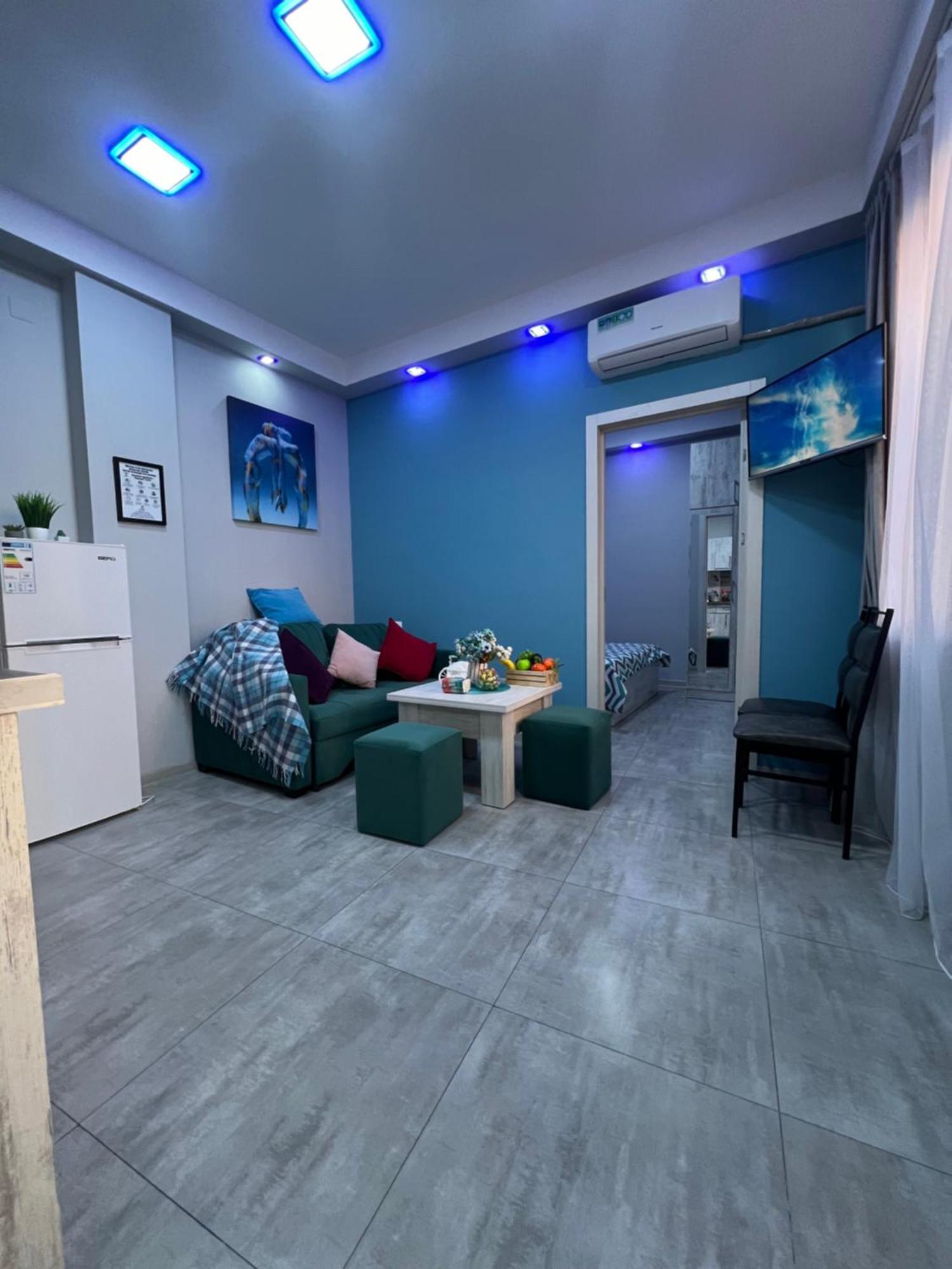 Апартаменти Cool Blue Interior Self Check In Єреван Екстер'єр фото