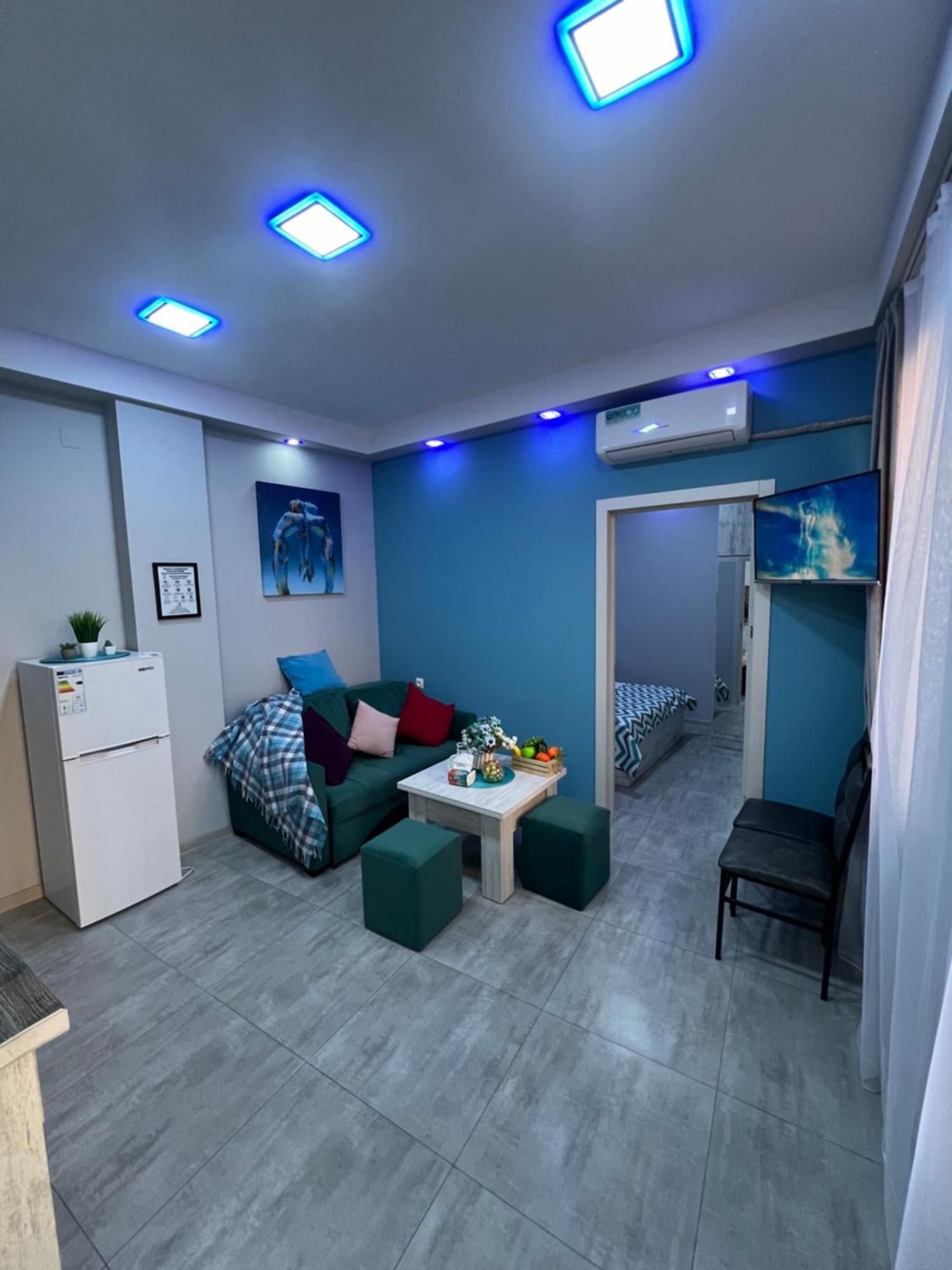 Апартаменти Cool Blue Interior Self Check In Єреван Екстер'єр фото