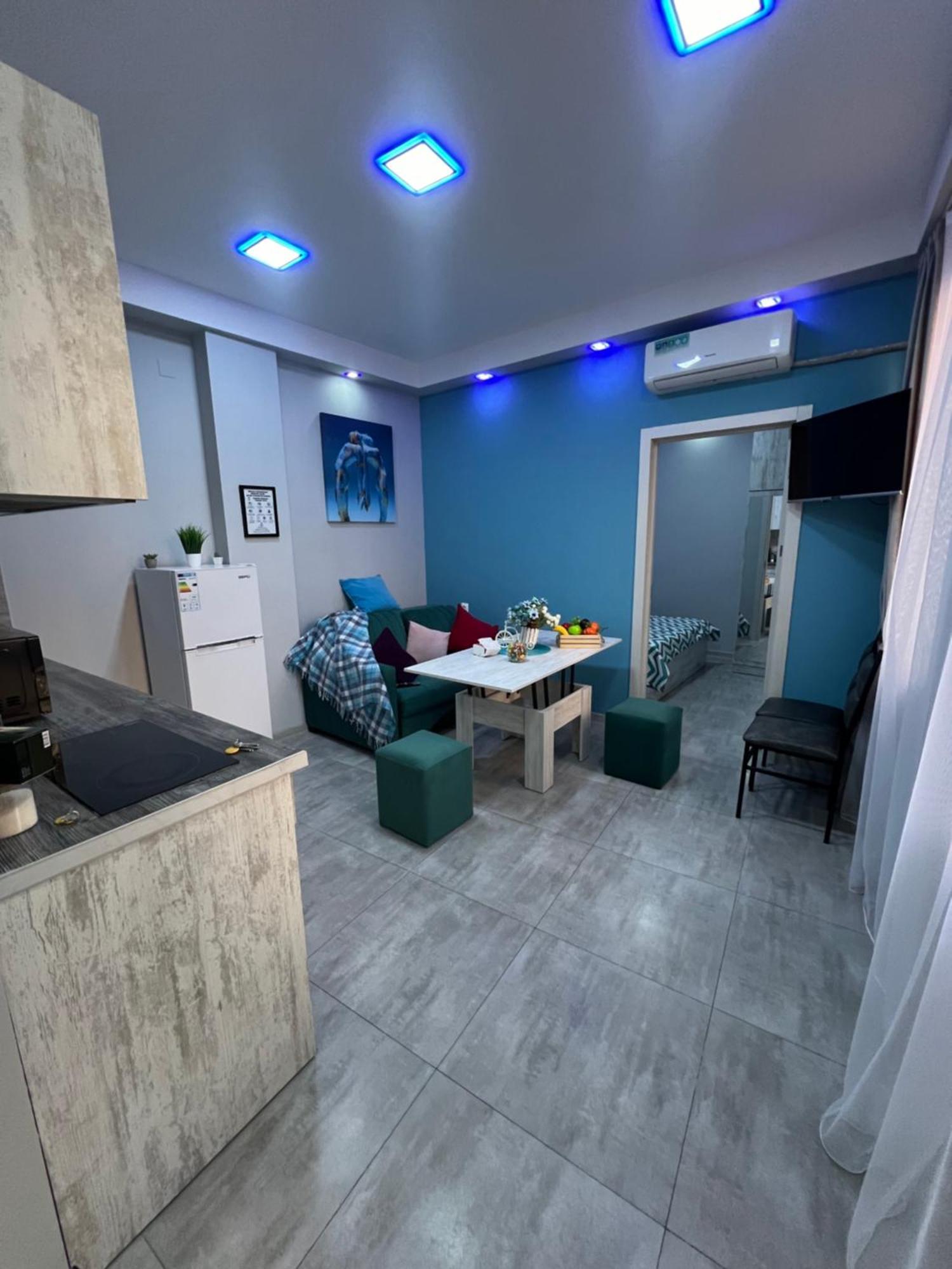 Апартаменти Cool Blue Interior Self Check In Єреван Екстер'єр фото