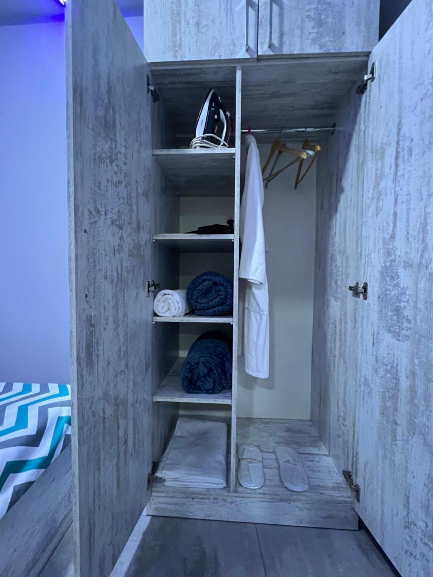 Апартаменти Cool Blue Interior Self Check In Єреван Екстер'єр фото